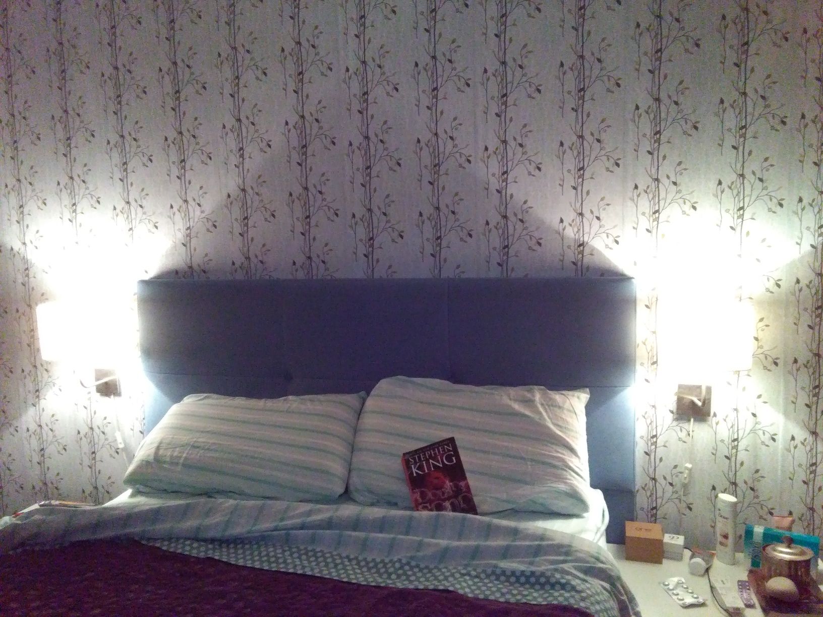 Vendo cabeceira de cama de casal azul