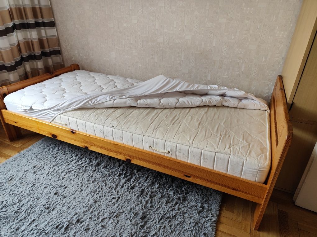 Łóżko z materacem 90x200 2 sztuki