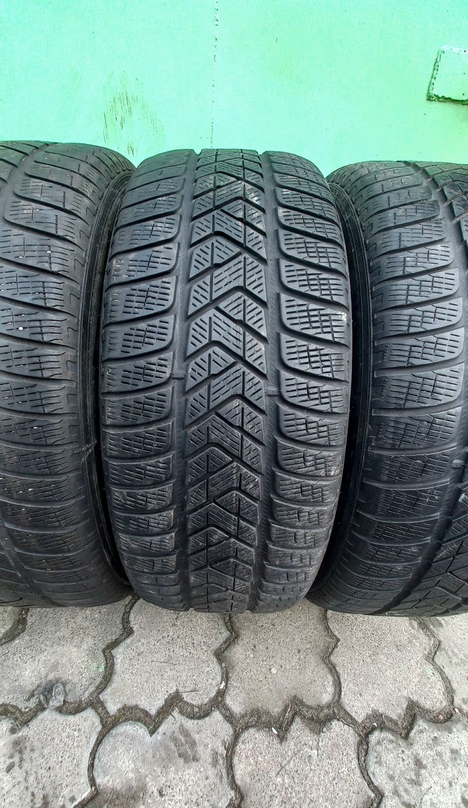 Шини m+s 4шт R18 235/60/18 Pirelli Scorpion