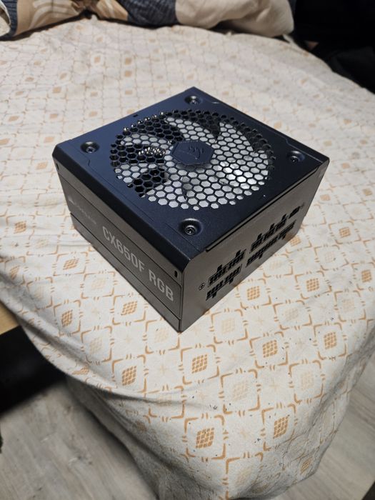 Zasilacz modularne Corsair CX650F RGB 650W 80 Plus Bronze