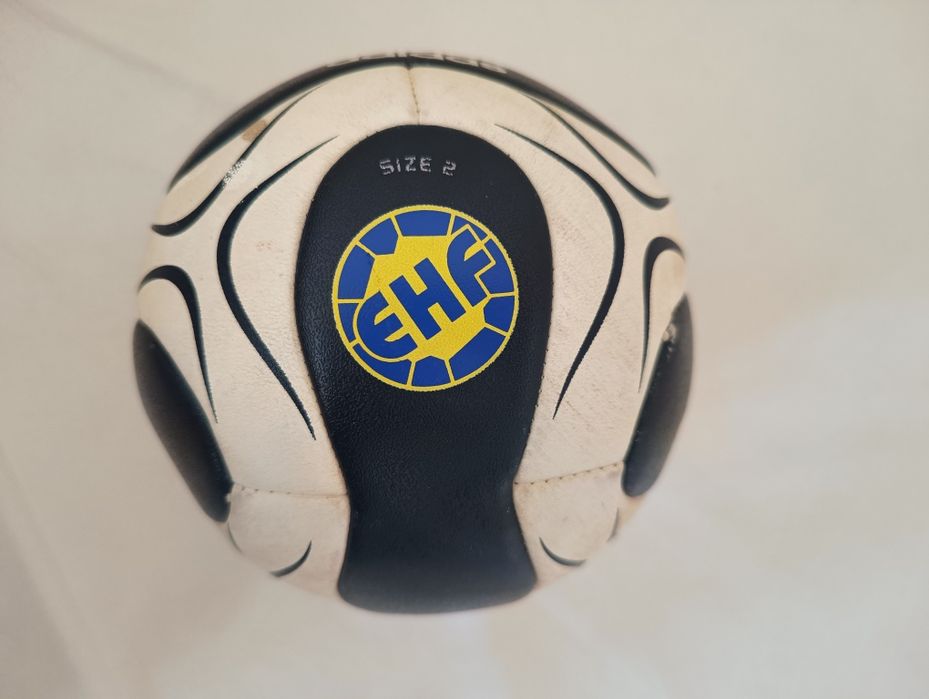 Piłka ręczna Adidas