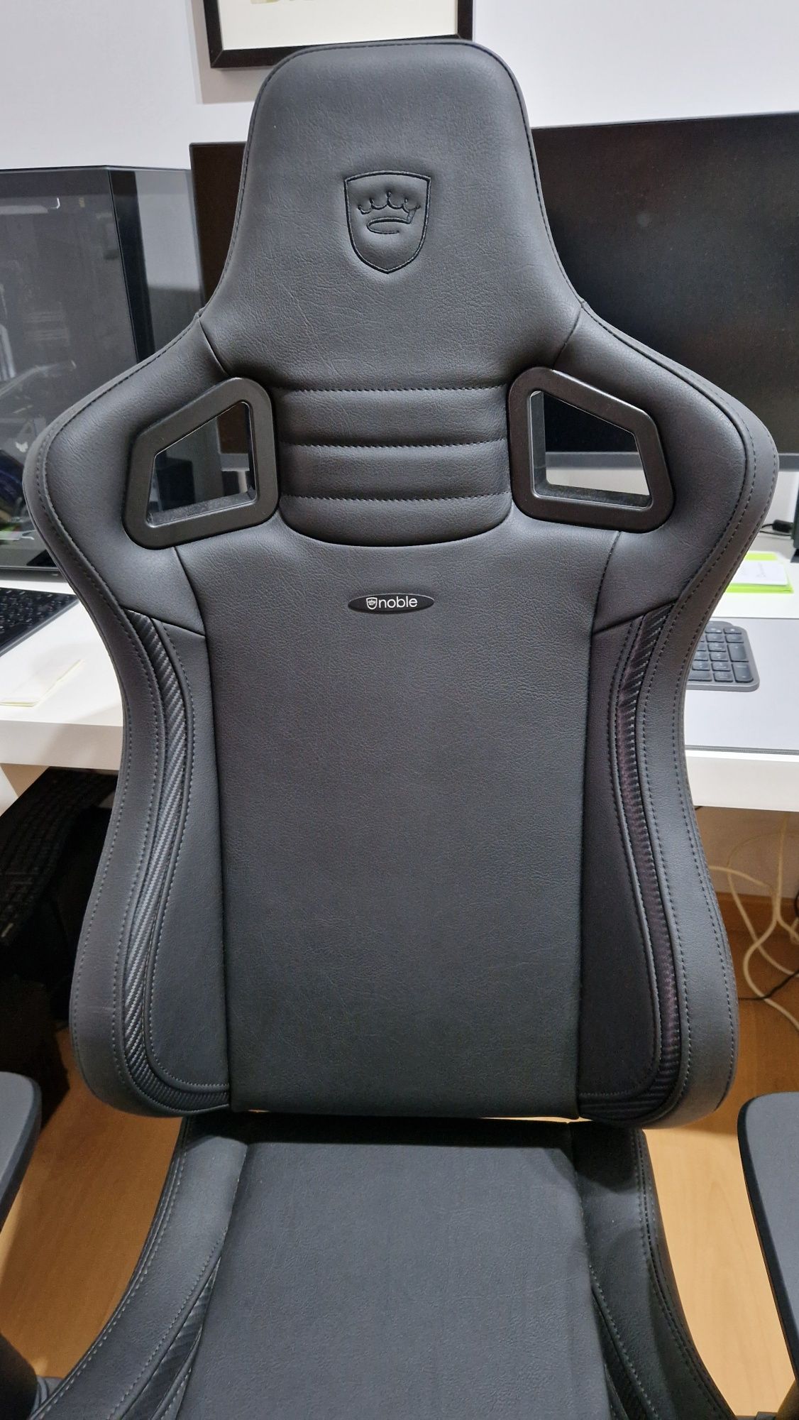Cadeira gaming Noblechairs Epic Compact