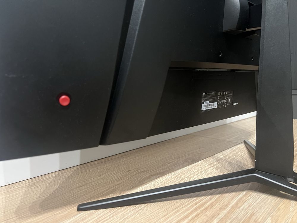 Monitor MSI Optix G27C4 27” 1920x1080px 165Hz 1ms Curved