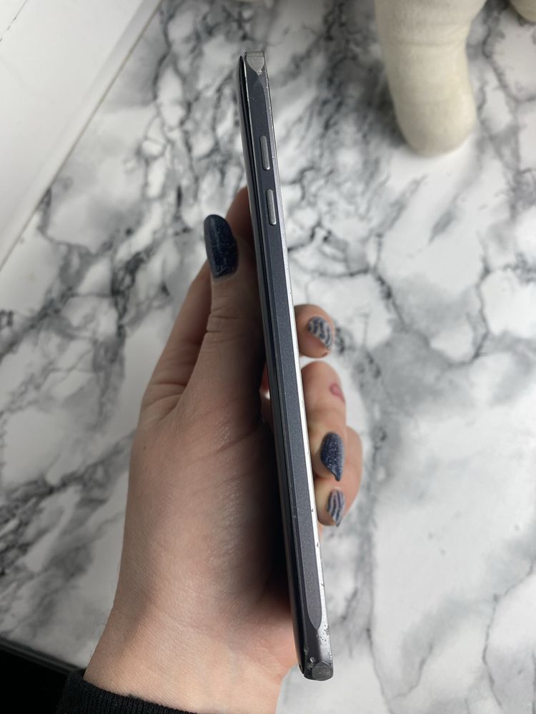 Телефон samsung J7 на запчастини