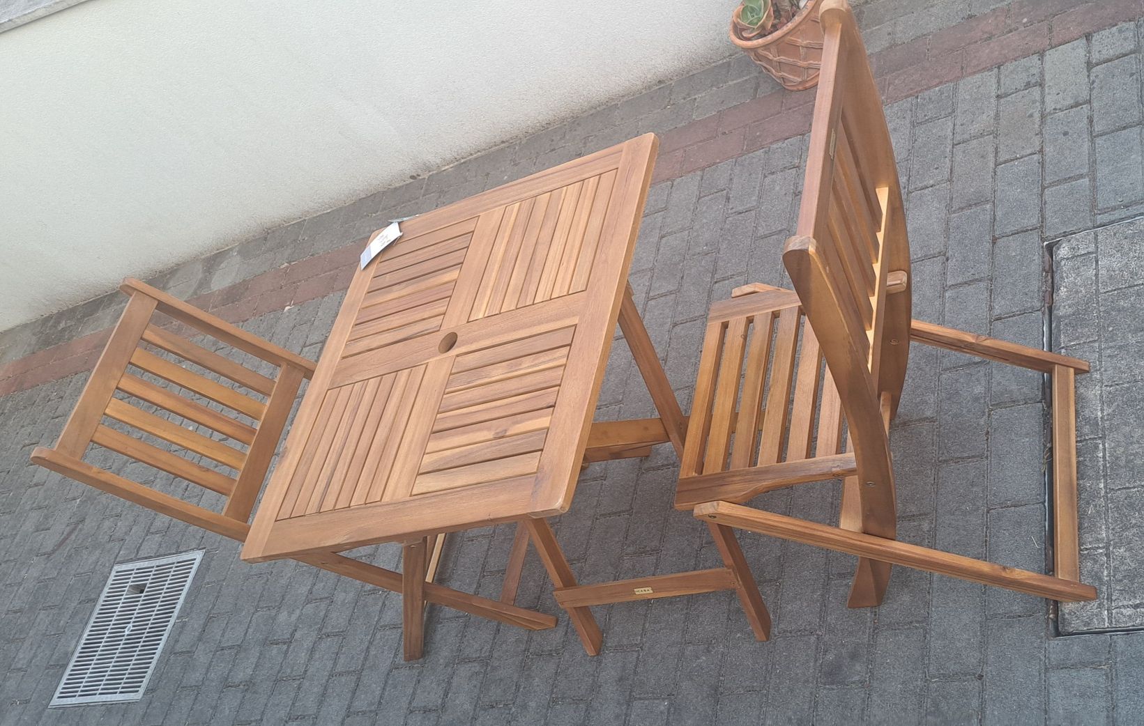 Conjunto mesa + 2 cadeiras