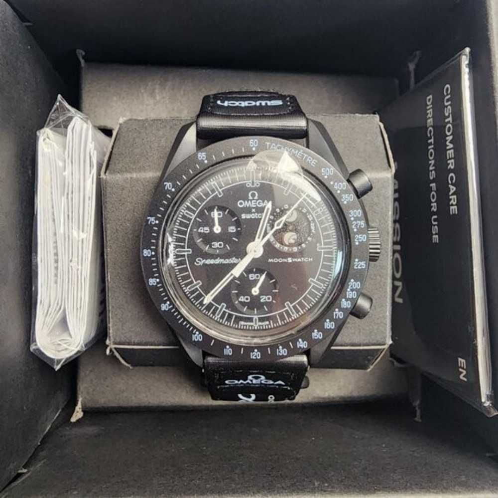 Snoopy x Omega x Swatch SO33B700 - Nocna Faza Księżyca w Zegarku