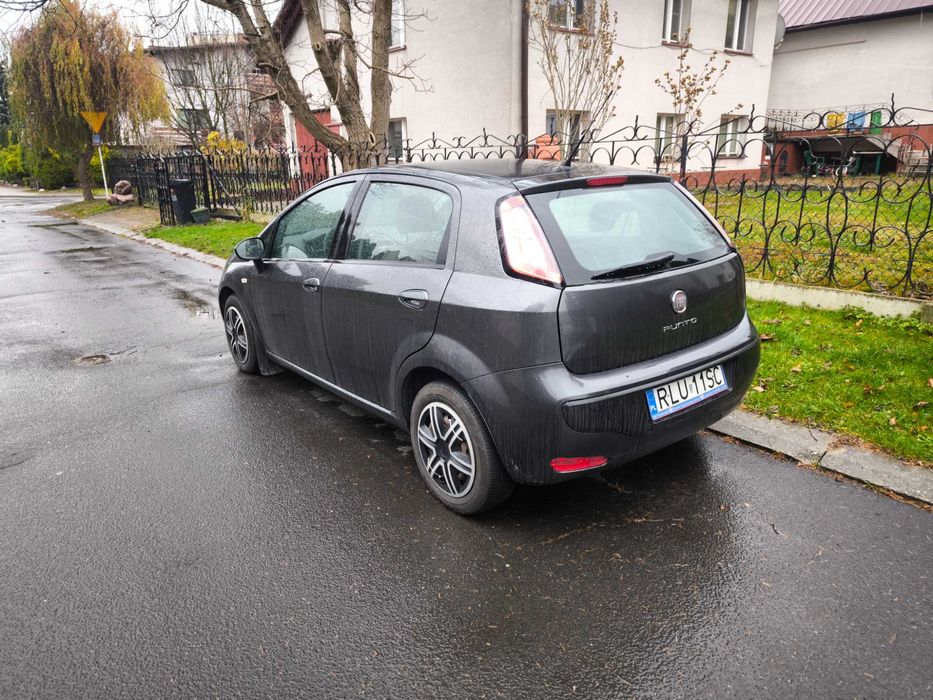 Fiat Punto Evo 2011 5D Super stan doinwestowany 7 lat faktury serwisów