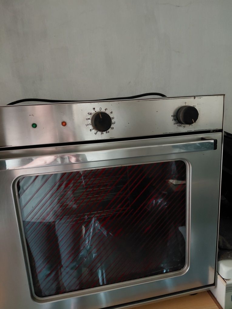 Forno eléctrico para cozer pão ou croissants