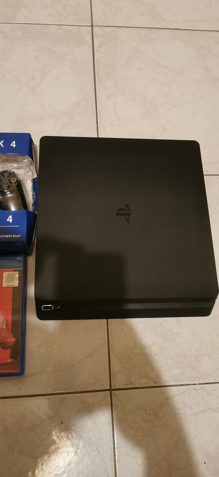 Ps4 slim 1tb como nova