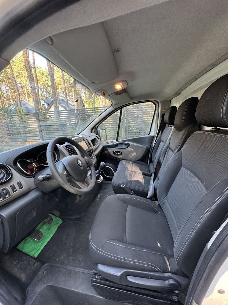 Prywatny Renault Trafic 2015rok 1.6TDI idealny stan.