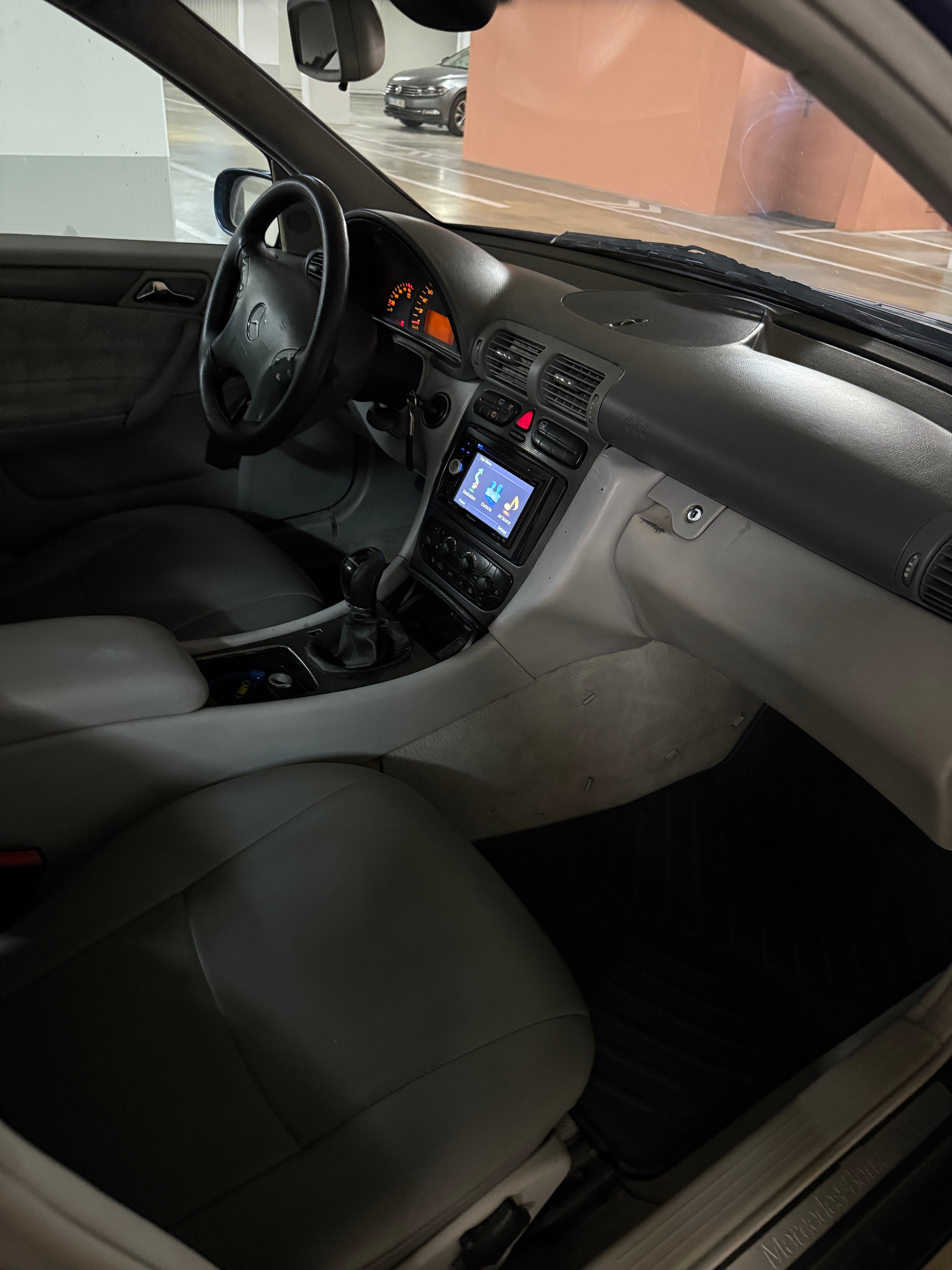 Mersedes-Benz C220