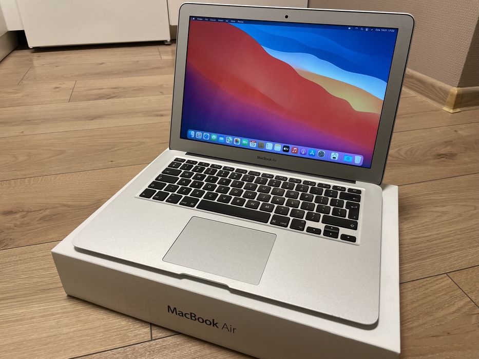 MacBook Air 13” 4/128 GB w bardzo dobrym stanie!
