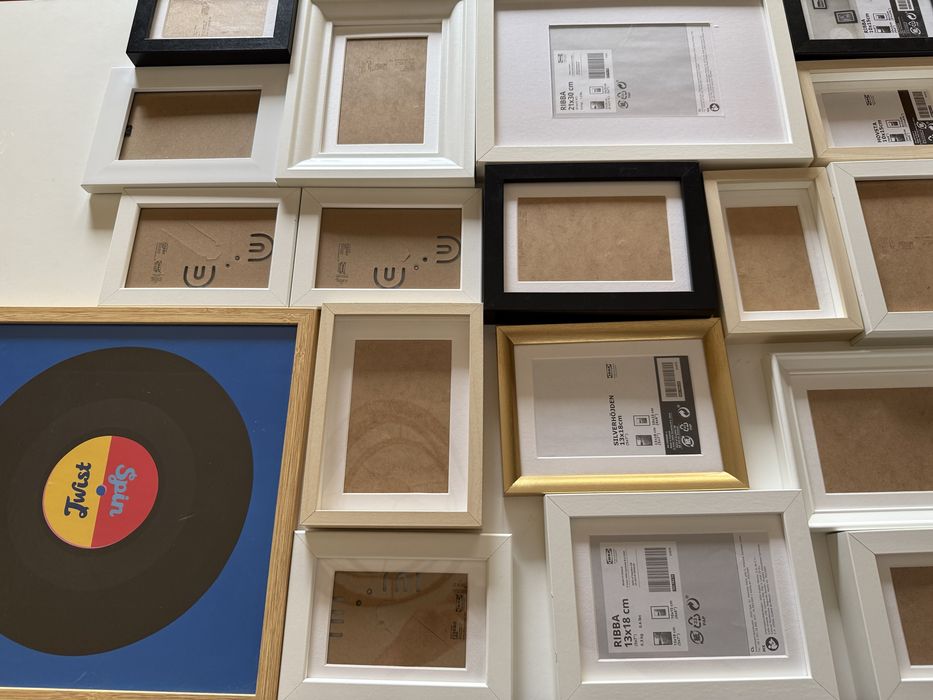 Conjunto 23 molduras Ikea