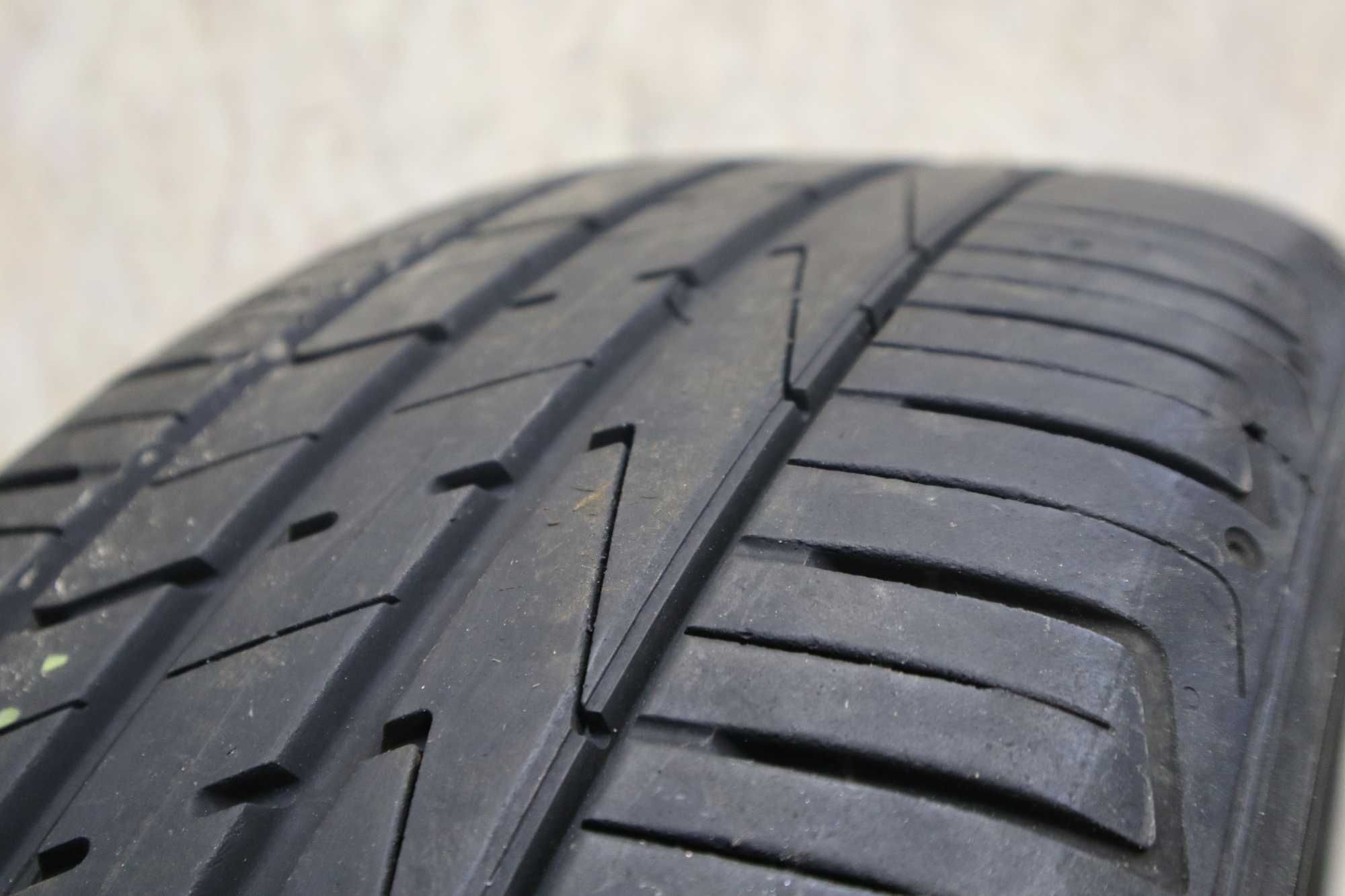 Пара літніх шин: Hankook Ventus S1 evo 2 SUV 235/50 R19 2023