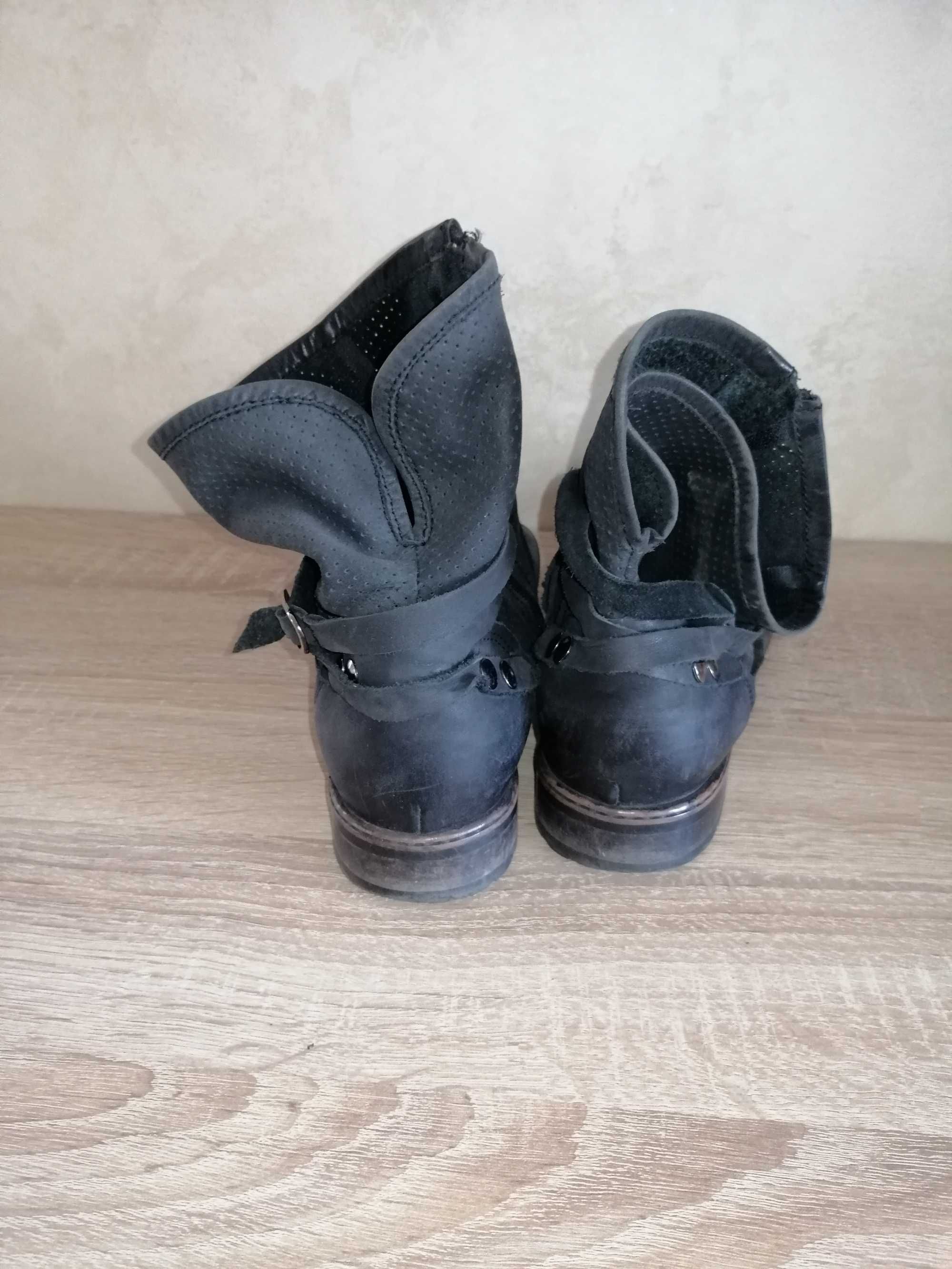 Czarne Buty na Okres Przejściowy, Rozm. 40