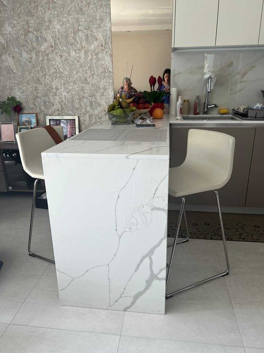 Sprzedam 2 stołki barowe z oparciem - STAN IDEALNY