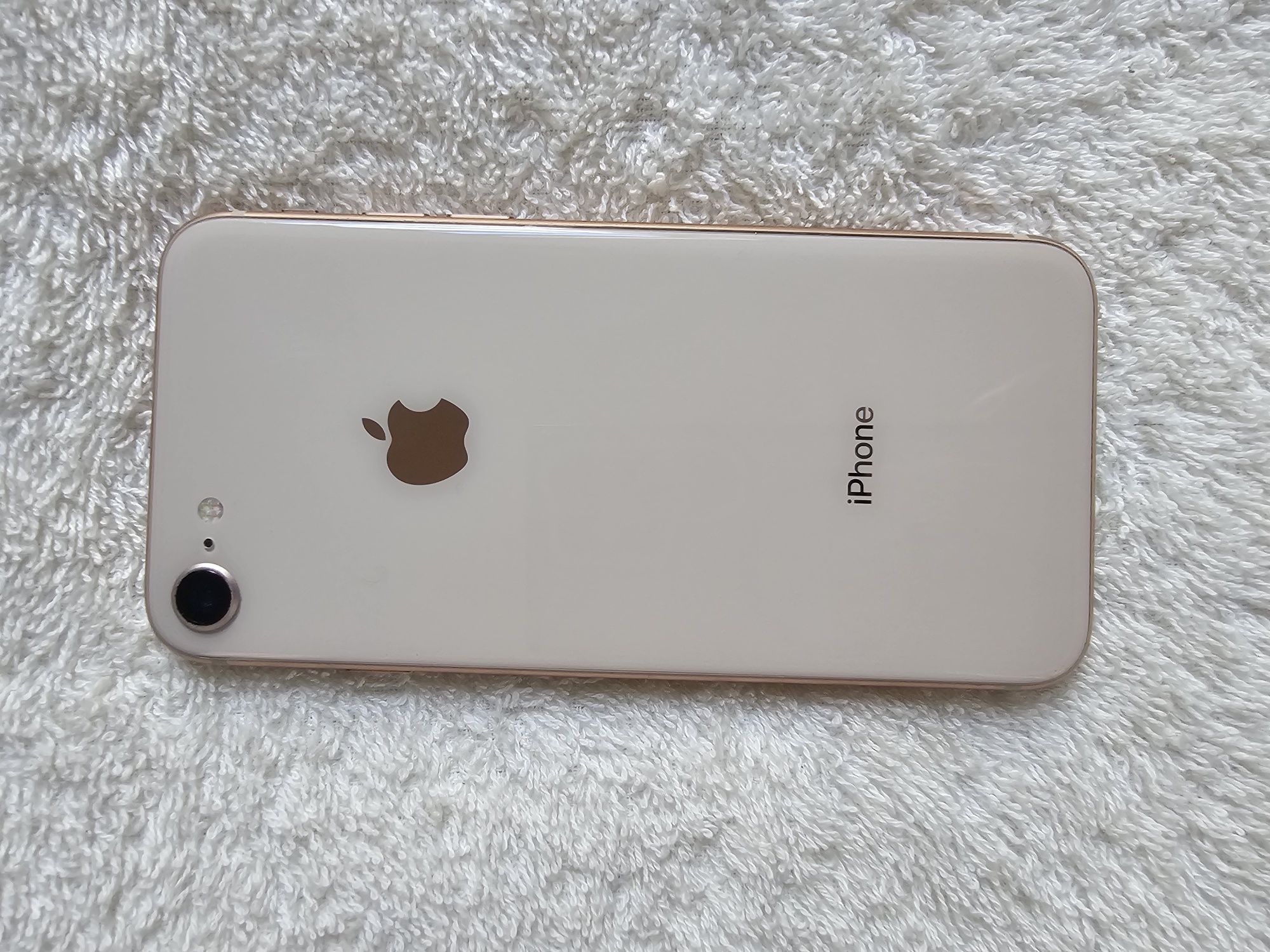 Iphone 8 ,64gb muito novo.