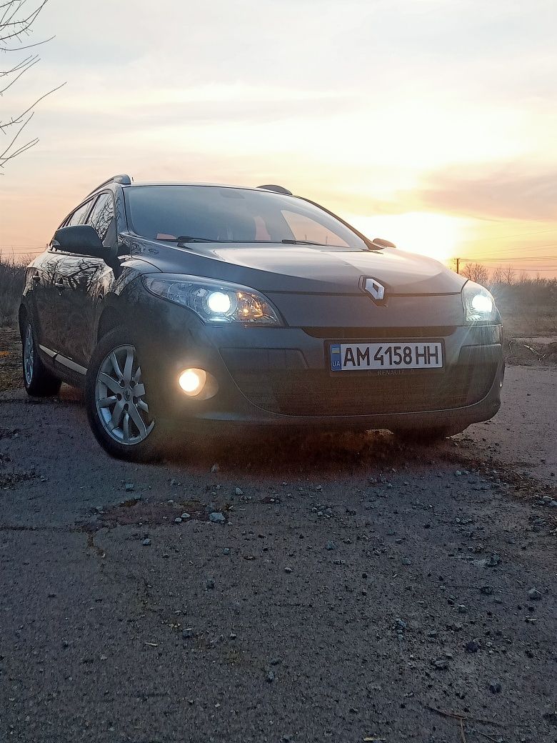 Продам Renault Megane 2011