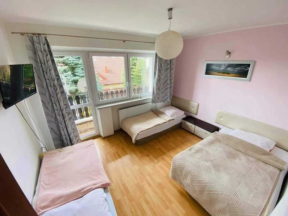 Nocleg  Krakow   pokoje   dla pracownikow  2 3 4 5  osobowe parking