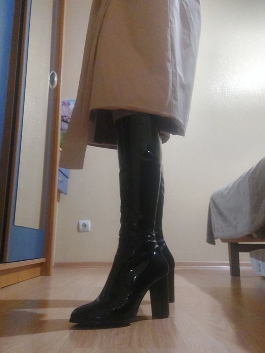 Ботфорти чорні лаковані