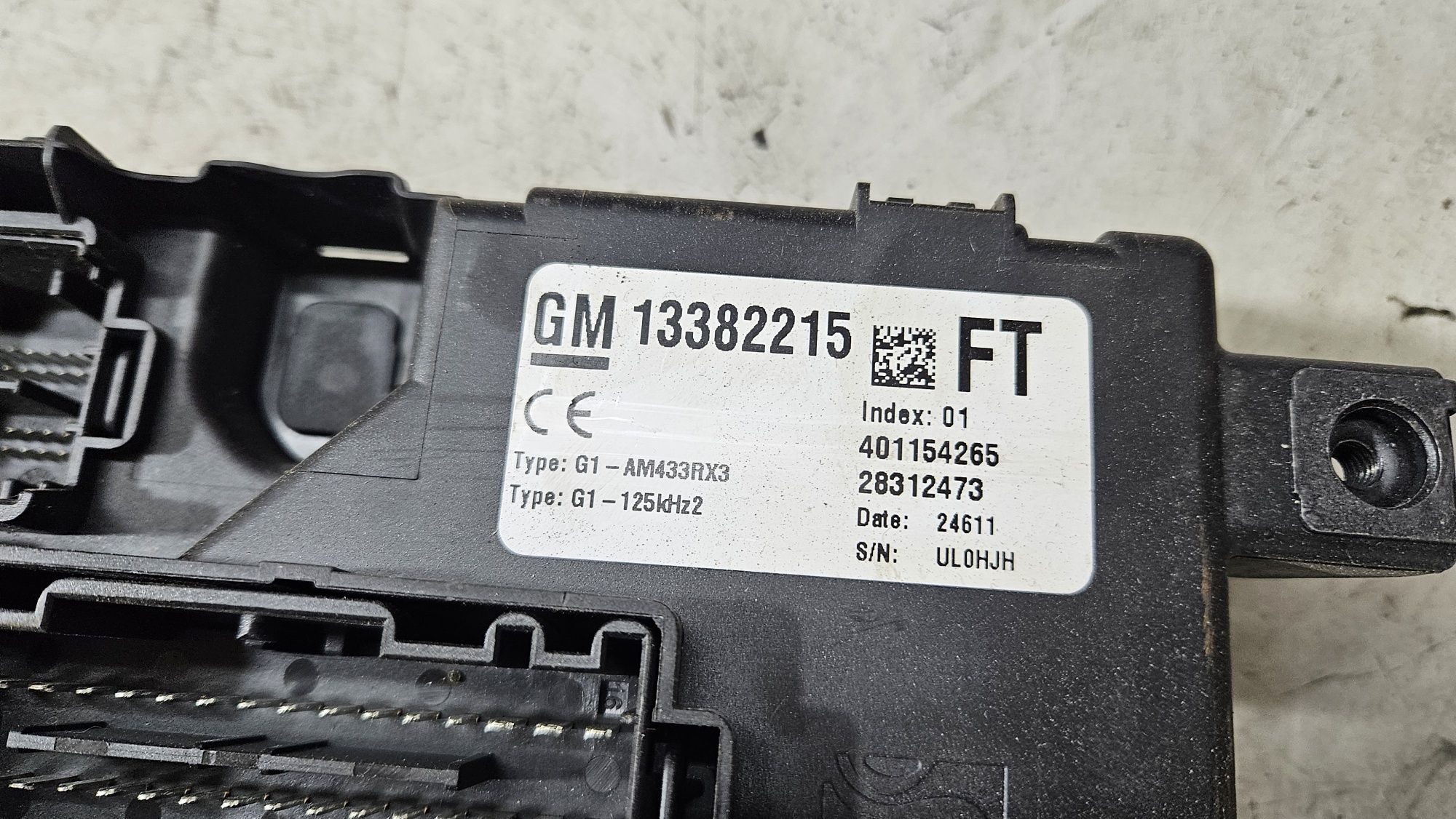 Skrzynka bezpieczników moduł rec sterownik bsi GM FT opel corsa d