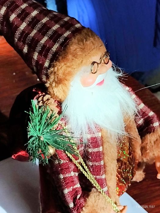 Piękny Mikołaj na Święta. Figurka