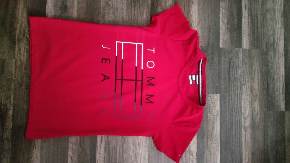 Świetny t-shirt TOMMY JEANS jak nowy