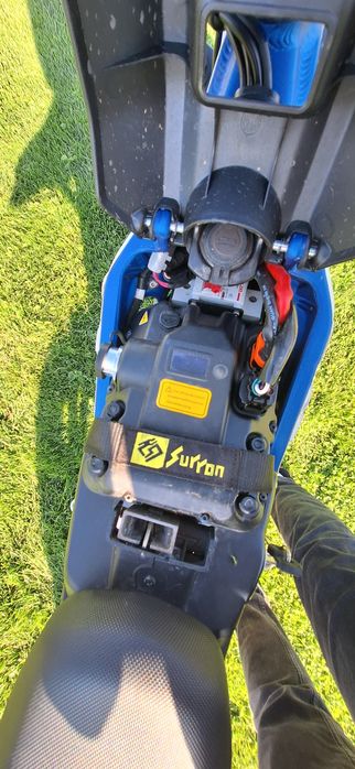 SPRZEDAM elektryczny cross SURRON  LIGHT BEE S stan bardzo dobry, gara