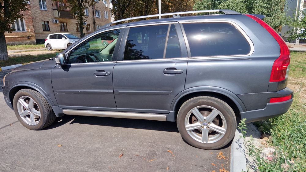 Продаи Volvo XC90