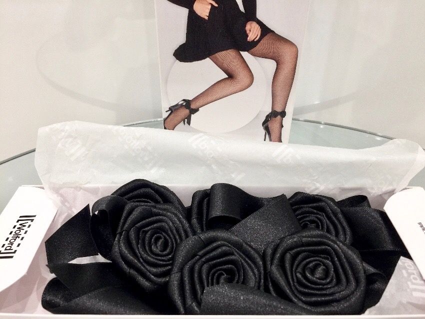 Perneiras Tornozeleiras WOLFORD Rose Rose Gaiter - edição limitada