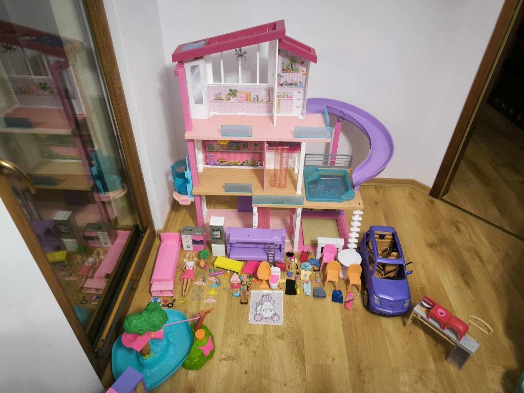 Domek dla lalek Barbie Dreamhouse 115 cm z dodatkami i samochodem