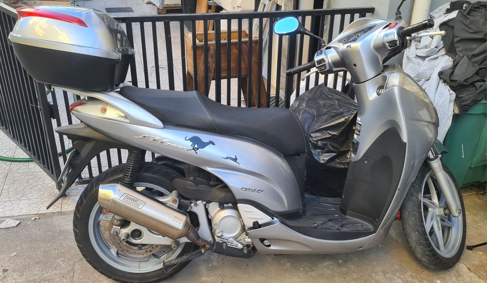 Vendo honda sh300i de 2009 com 23100 kilometros