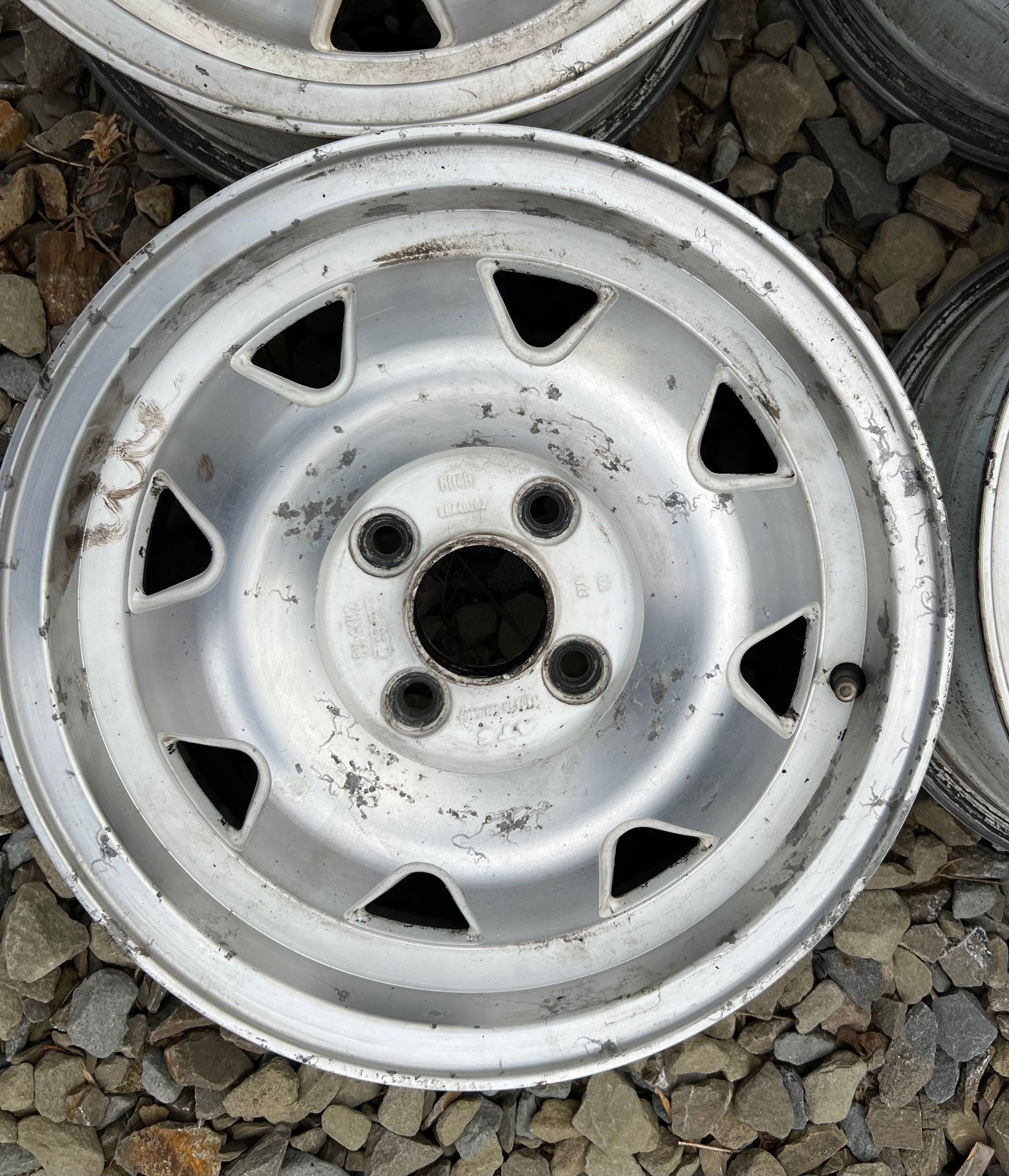 Alufelgi 14 ATS White Edition 4x100 VW Golf Seicento BMW E21 E30 Honda