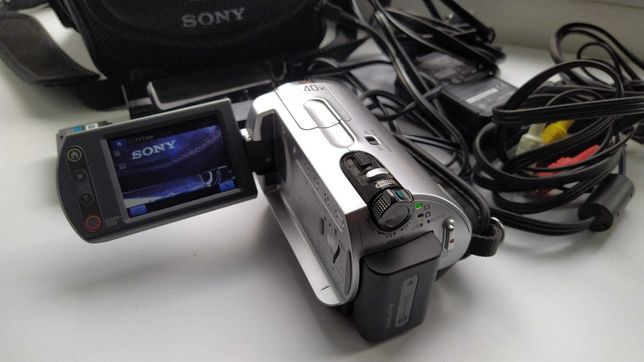 Відеокамера Sony DCR-SR42