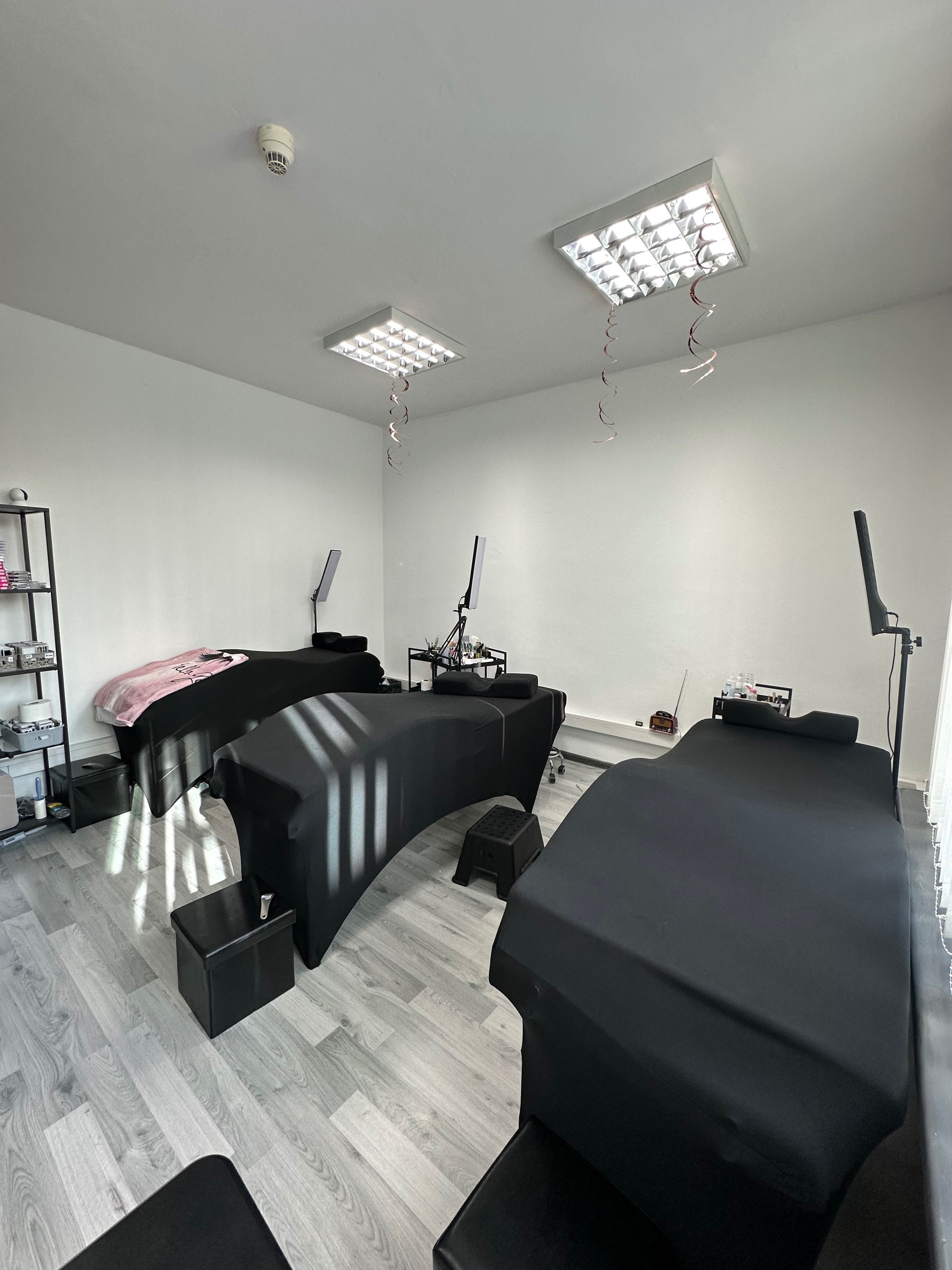 Na sprzedaż gotowy biznes beauty – Lash Akademia w centrum Krakowa!