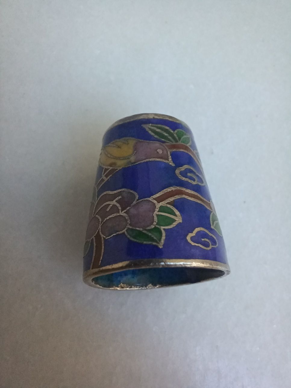Dedal antigo pintado