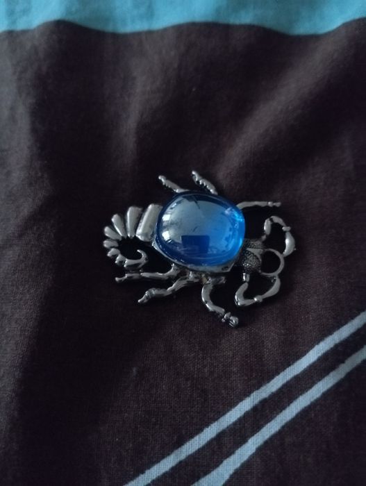 Zawieszka broszka niebieska krab