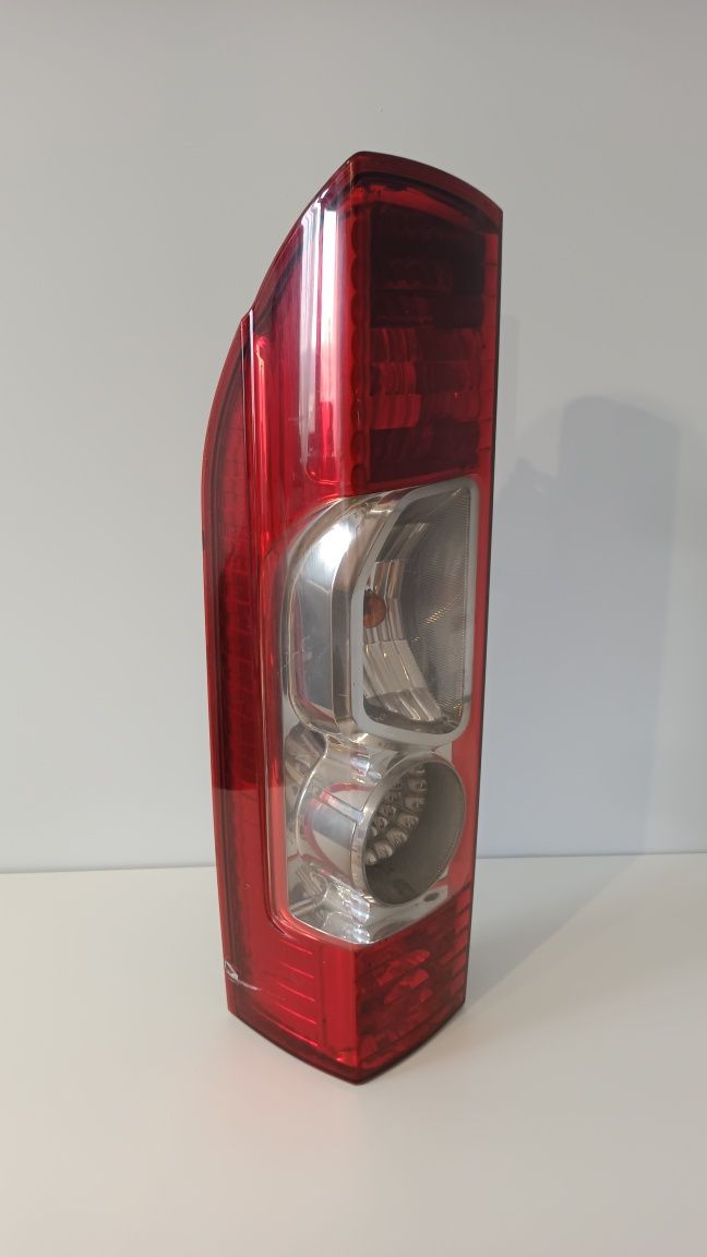 Lampa tylna lewa peugot boxer