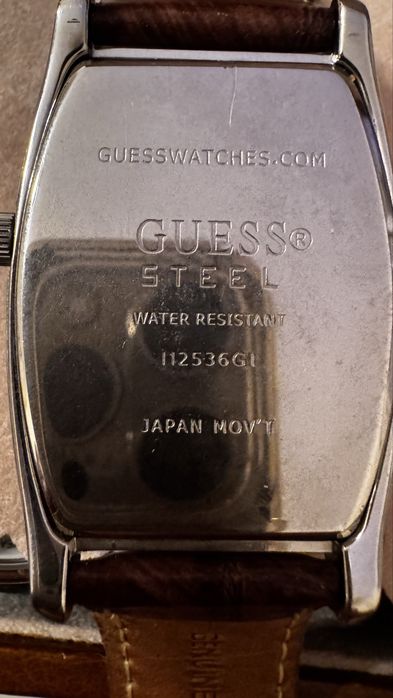 Relogio Guess steel dourado