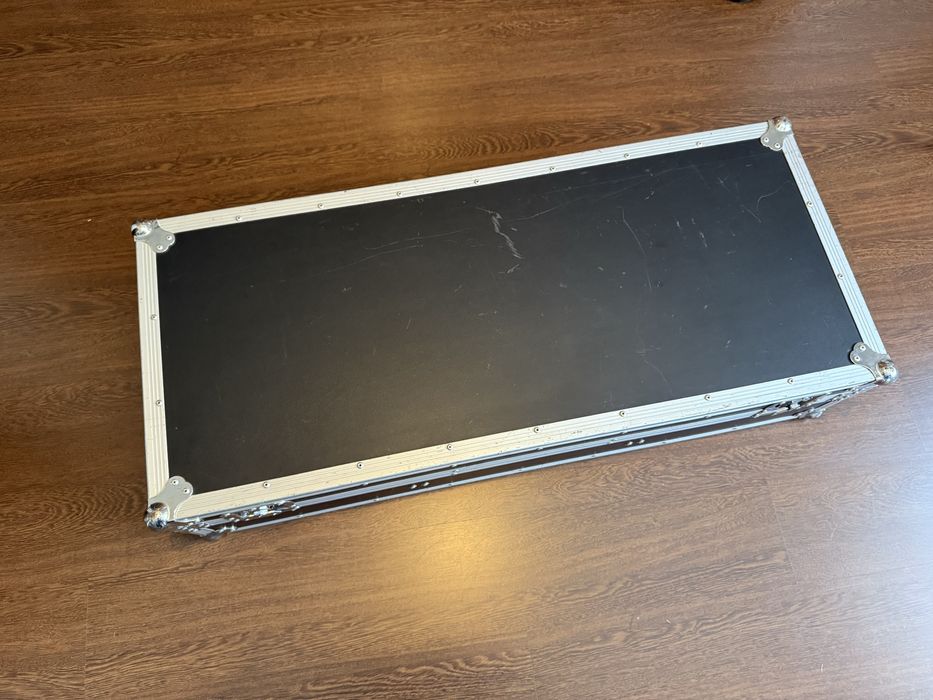 Case cdj 2000 e djm 700