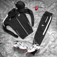 Тренеровочний  костюм Nike ( S размер)