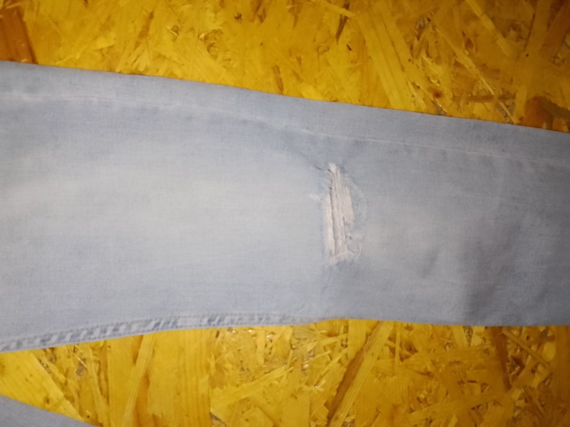 Продам фірмові джинси Bershka на розм S