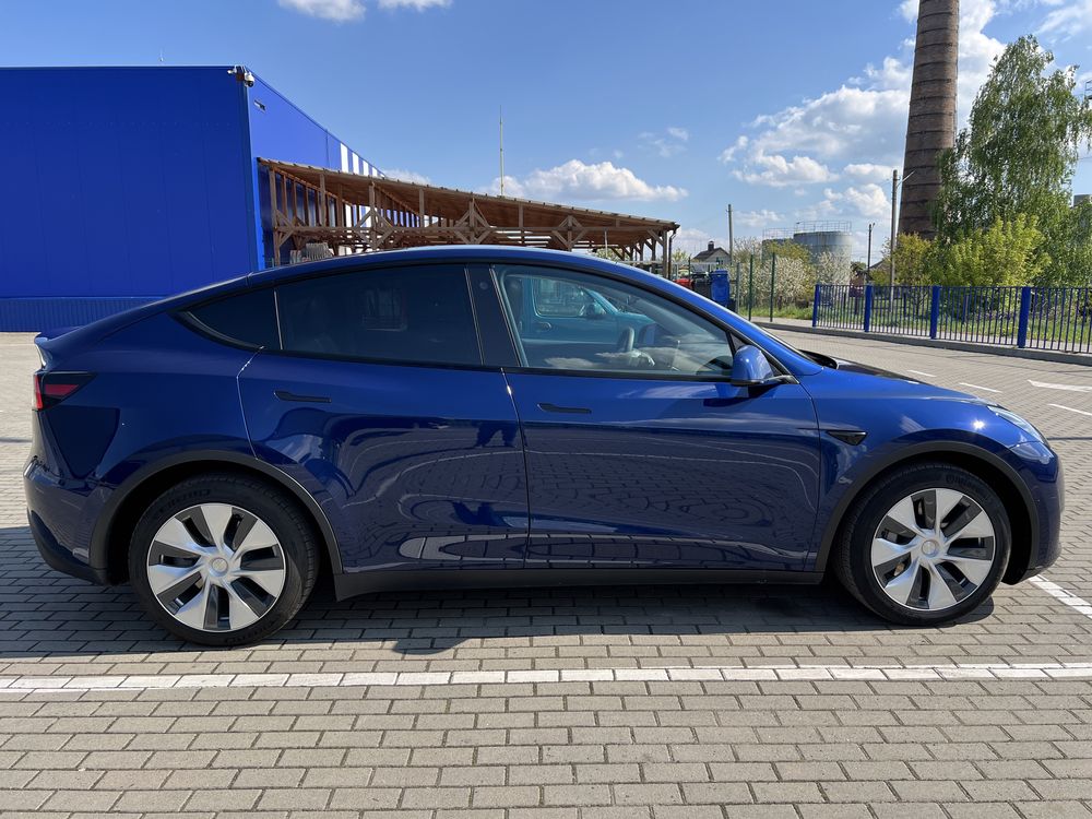 Tesla Model Y Long Range Dual Motor