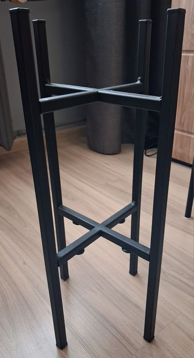 Stojak metalowy na kwiaty