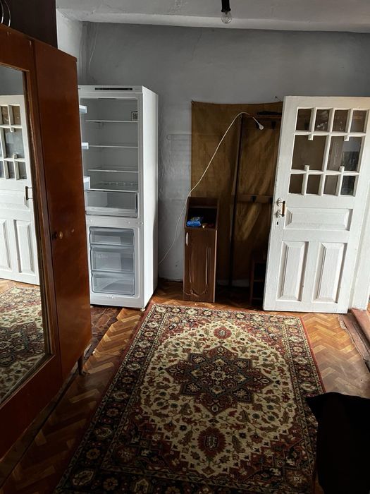 Продаю  будинок м.Сокиряни центр