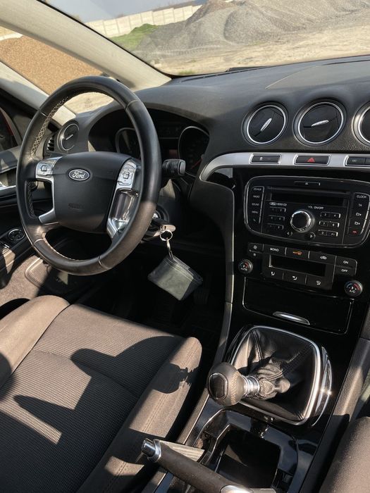 Продаю Ford s-max 2014 року.