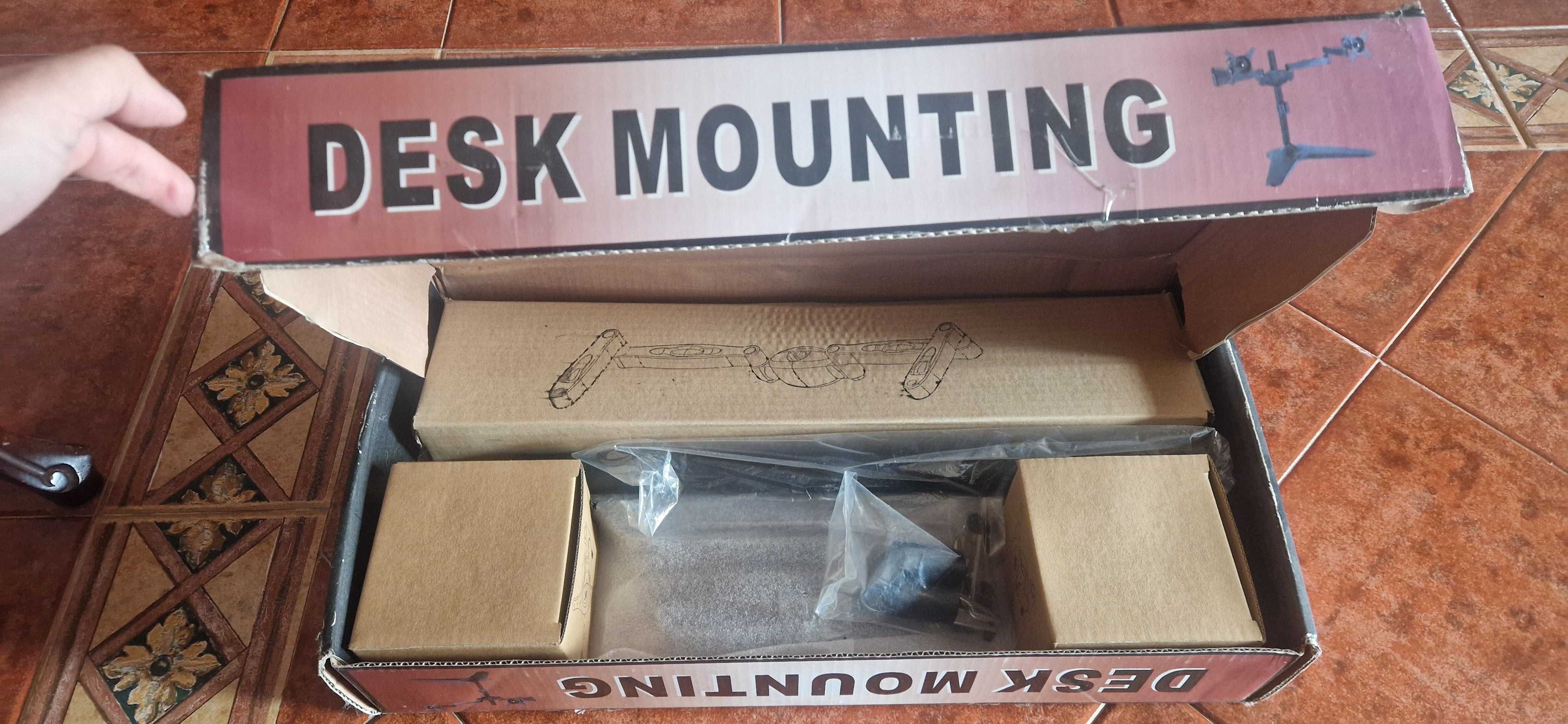 Suporte duplo para monitores