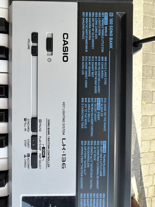 Pianino elektryczne CASIO LK-136