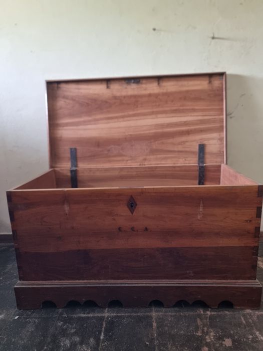 Arca de madeira antiga