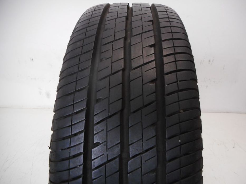 215/65  R15C  CONTINENTAL VANCO 2